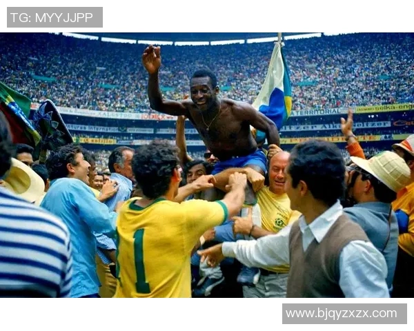 传奇足球明星的辉煌历程与影响力探讨