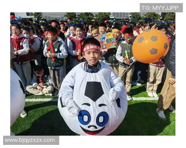 放车上的足球明星玩偶带来的快乐与梦想之旅 放车上的足球明星玩偶带来的快乐与梦想之旅